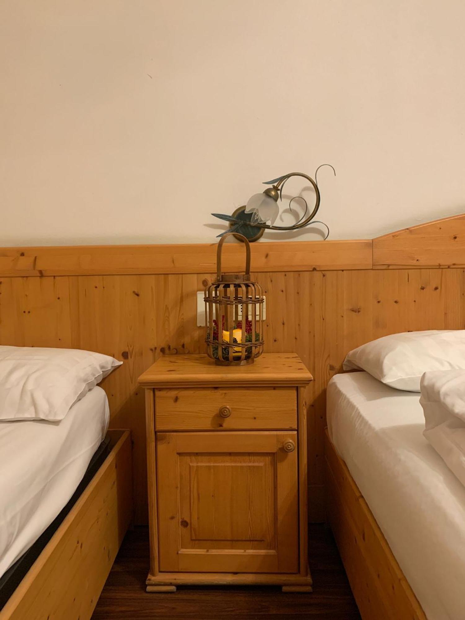 Garni Bonsai Bed & Breakfast Pinzolo Bagian luar foto