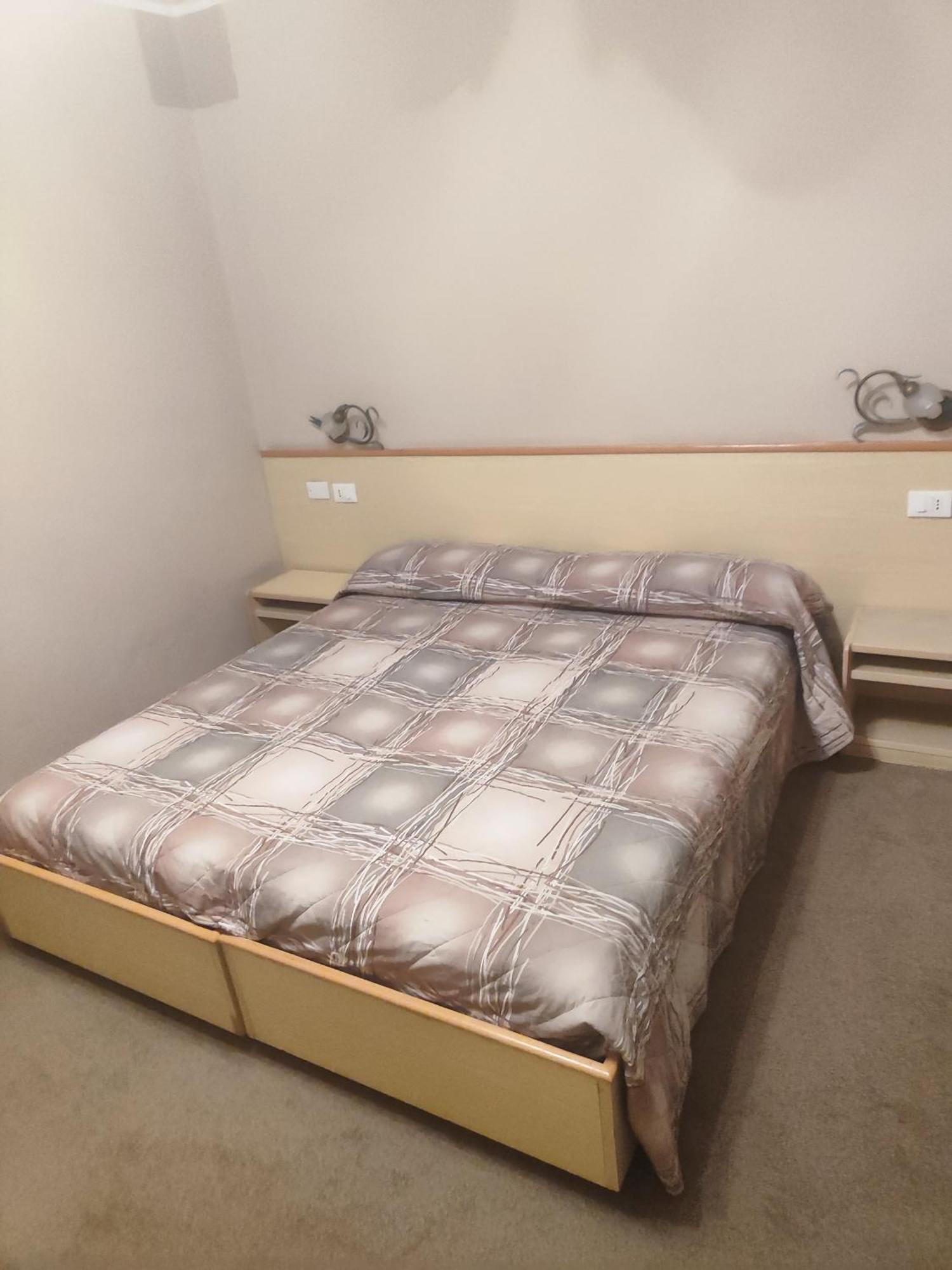 Garni Bonsai Bed & Breakfast Pinzolo Bagian luar foto